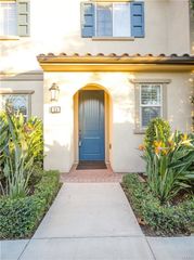 24 Canoe, Irvine, CA 92618