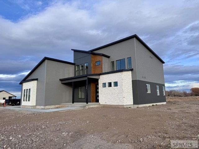 386 N 3744 E, Rigby, ID 83442