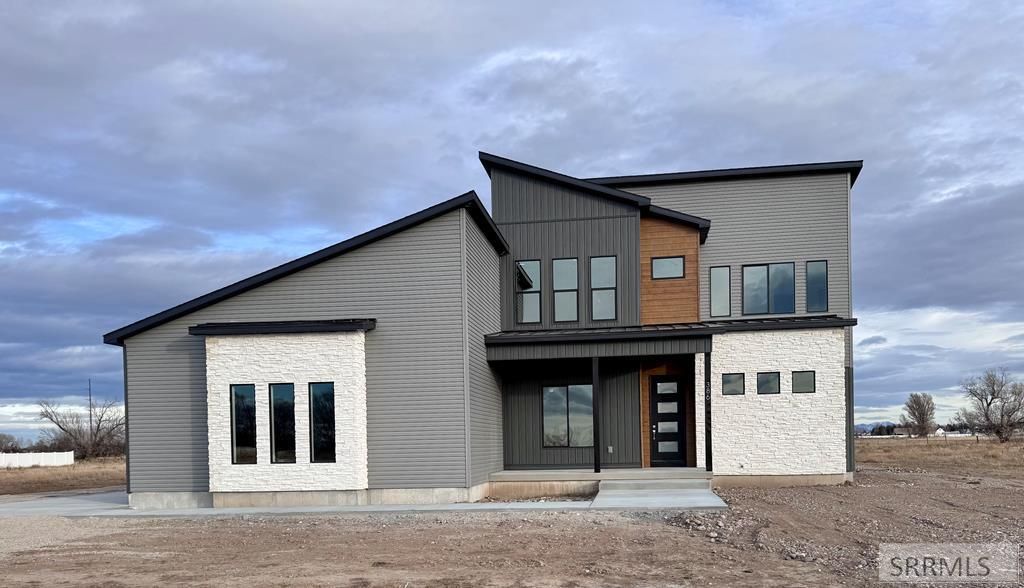 386 N 3744 E, Rigby, ID 83442