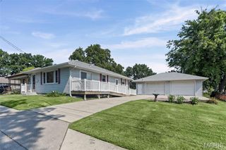 111 W 1st Street, Hartford, IL 62048