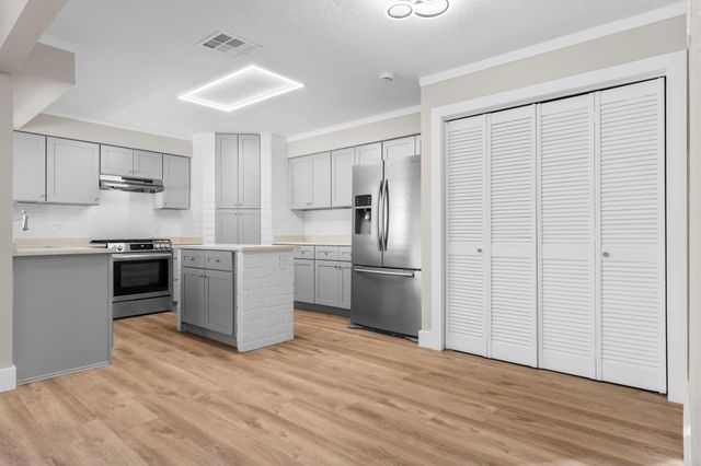 14007 Overbrook Lane, Houston, TX 77077