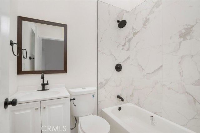 10907 S Main Street, Los Angeles, CA 90061