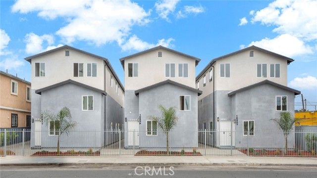 10907 S Main Street, Los Angeles, CA 90061