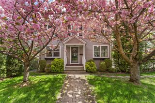 186 Murray Avenue, Larchmont, NY 10538