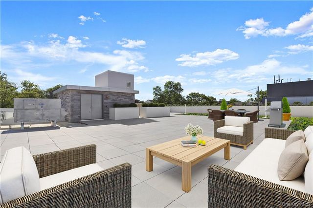 145 Library Lane 4A, Mamaroneck, NY 10543