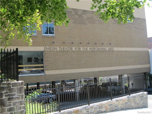 145 Library Lane 4A, Mamaroneck, NY 10543