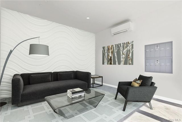 145 Library Lane 4A, Mamaroneck, NY 10543