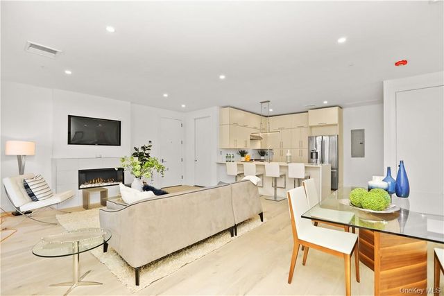 145 Library Lane 4A, Mamaroneck, NY 10543