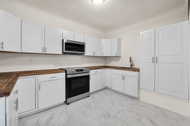 335 N Robb Street, Trinity, TX 75862