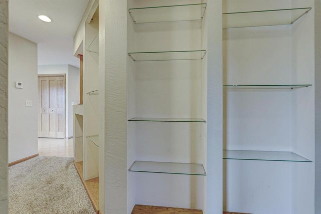 1690 GATEWAY MEADOWS LANE, Neenah, WI 54956