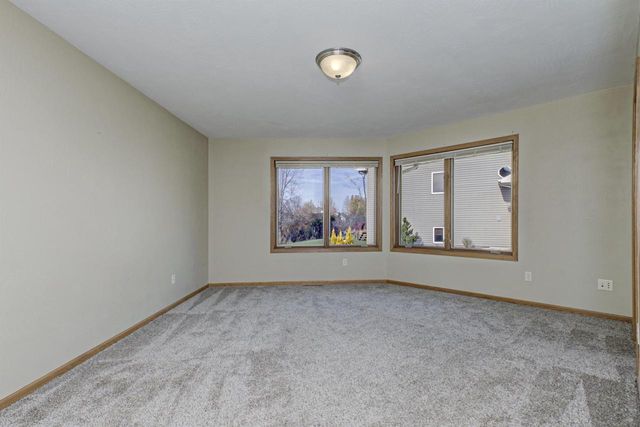 1690 GATEWAY MEADOWS LANE, Neenah, WI 54956