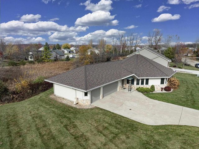 1690 GATEWAY MEADOWS LANE, Neenah, WI 54956