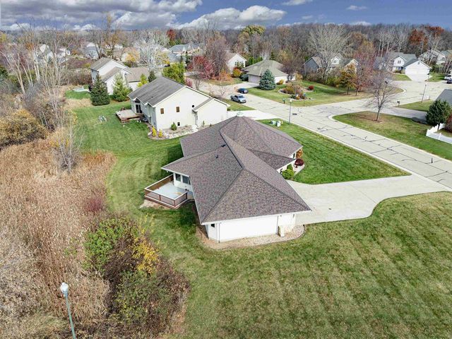 1690 GATEWAY MEADOWS LANE, Neenah, WI 54956