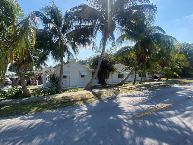 894 NW 108th St 1, Miami, FL 33168
