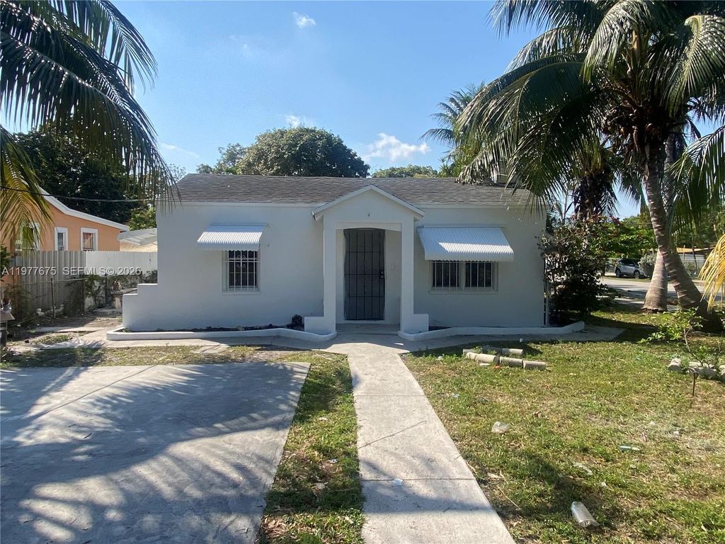 894 NW 108th St 1, Miami, FL 33168