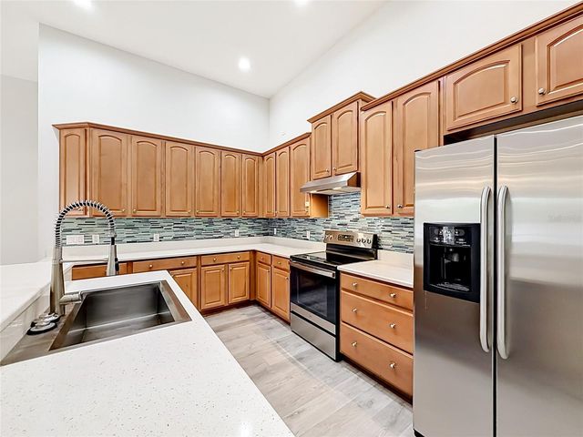 2432 EMERALD ROSE WAY, Apopka, FL 32712
