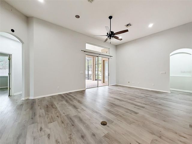 2432 EMERALD ROSE WAY, Apopka, FL 32712