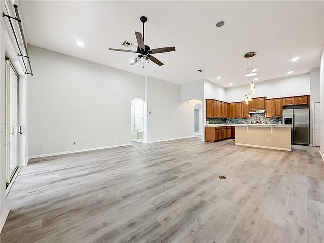 2432 EMERALD ROSE WAY, Apopka, FL 32712