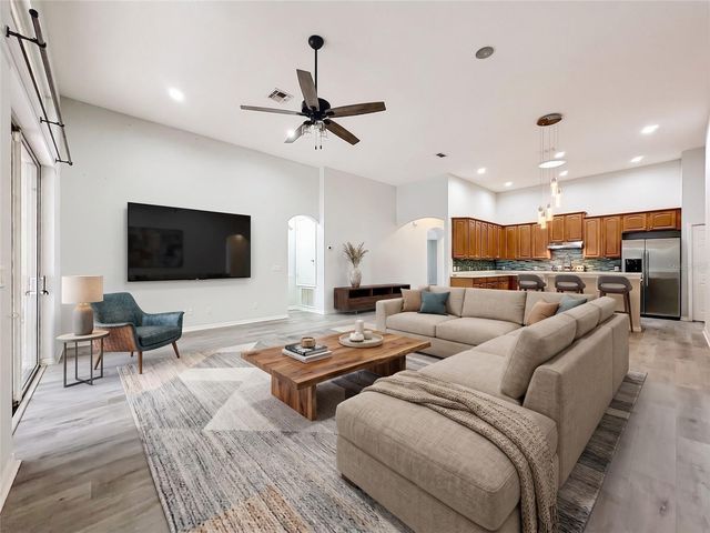 2432 EMERALD ROSE WAY, Apopka, FL 32712