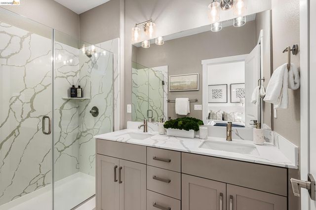 28958 Parkwood Lane 68, Hayward, CA 94544