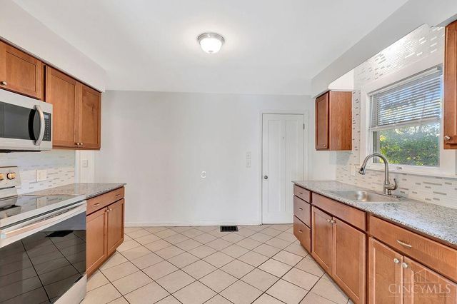 2324 Langdon Farm Road, Cincinnati, OH 45237