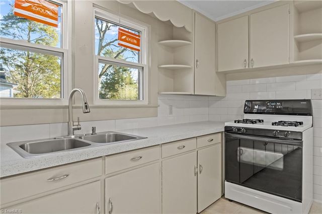 111 Miller Street, Thomasville, NC 27360