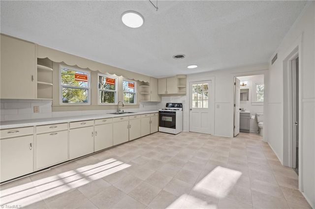 111 Miller Street, Thomasville, NC 27360