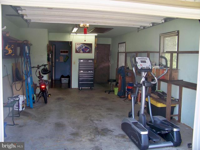 32 GREEN ACRE RD, Lititz, PA 17543