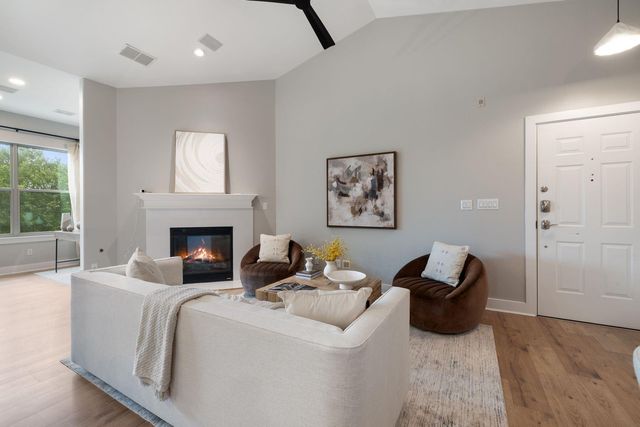 2216 Thornton RD 431, Austin, TX 78704