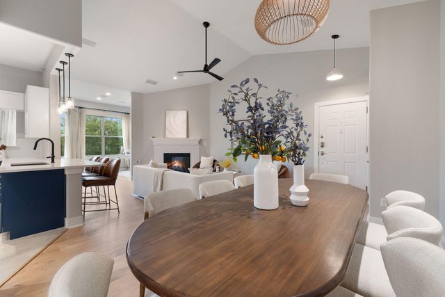 2216 Thornton RD 431, Austin, TX 78704