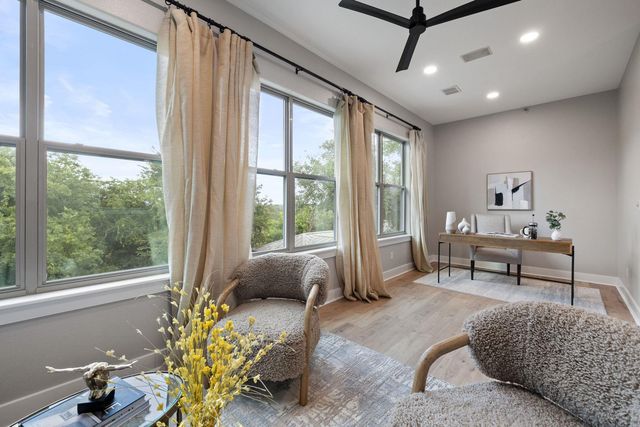 2216 Thornton RD 431, Austin, TX 78704
