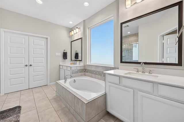 10016 Steeple Farms Drive, Houston, TX 77080