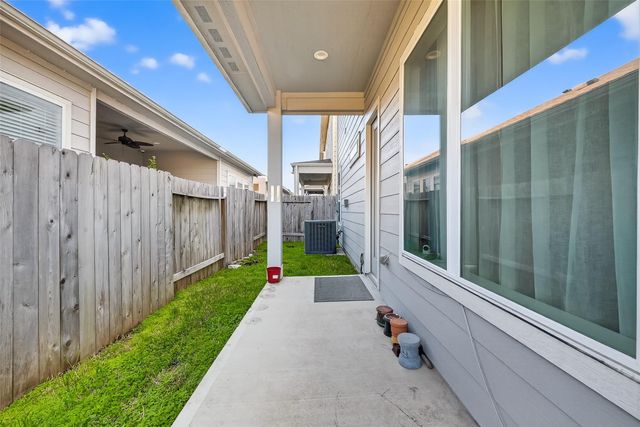 10016 Steeple Farms Drive, Houston, TX 77080