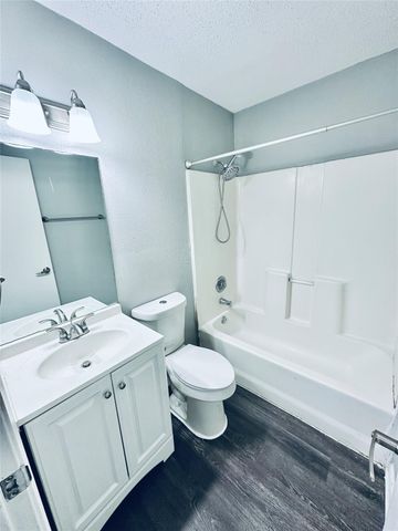 5507 Rose Hill CIR B, Austin, TX 78745