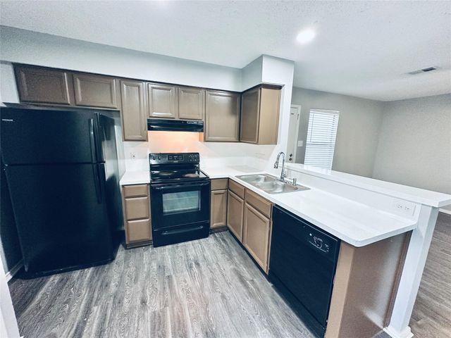 5507 Rose Hill CIR B, Austin, TX 78745