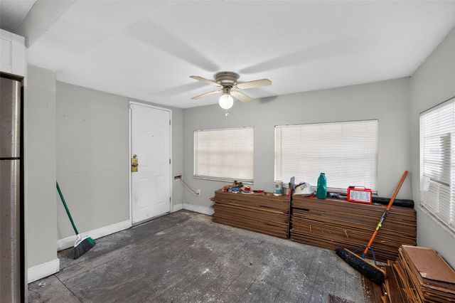 10109 MAIN STREET, Thonotosassa, FL 33592