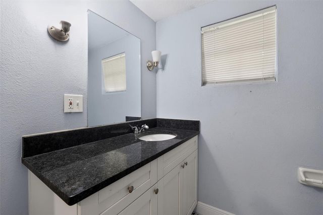 10109 MAIN STREET, Thonotosassa, FL 33592