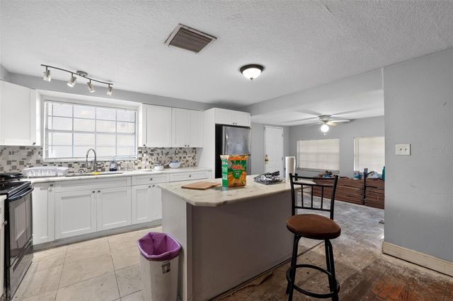 10109 MAIN STREET, Thonotosassa, FL 33592