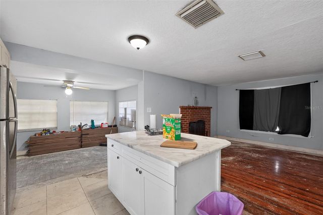 10109 MAIN STREET, Thonotosassa, FL 33592