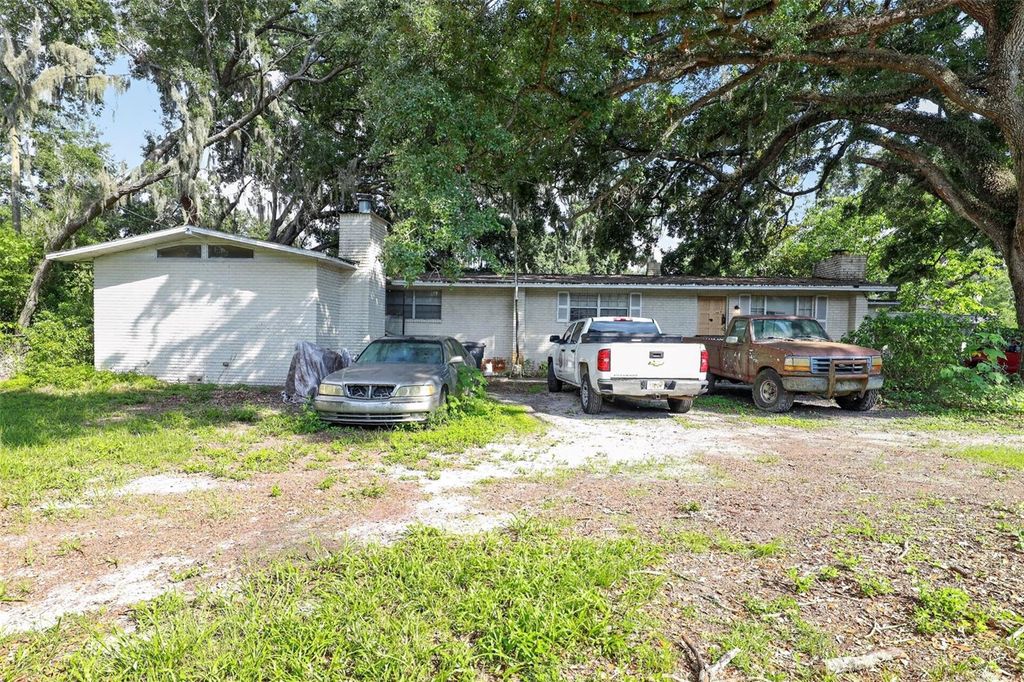 10109 MAIN STREET, Thonotosassa, FL 33592