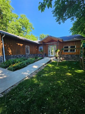 23536 Forest Shores Drive, Cassopolis, MI 49031