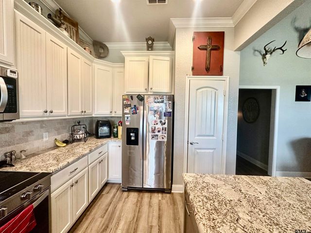1491 Hopson Drive, Athens, TX 75752