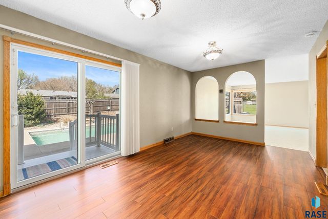208 E 7th St Street, Crooks, SD 57020
