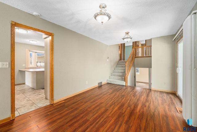 208 E 7th St Street, Crooks, SD 57020