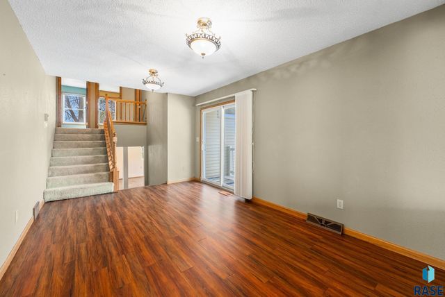 208 E 7th St Street, Crooks, SD 57020