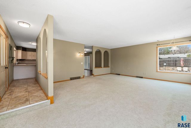 208 E 7th St Street, Crooks, SD 57020