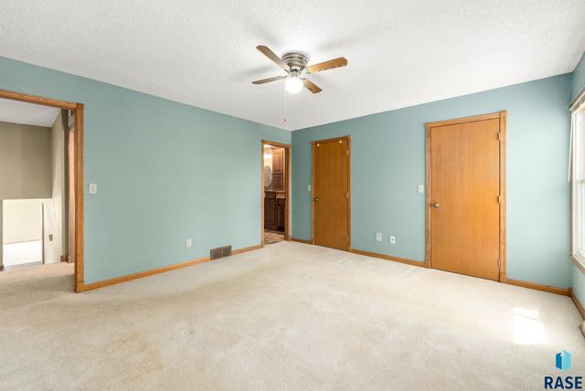 208 E 7th St Street, Crooks, SD 57020