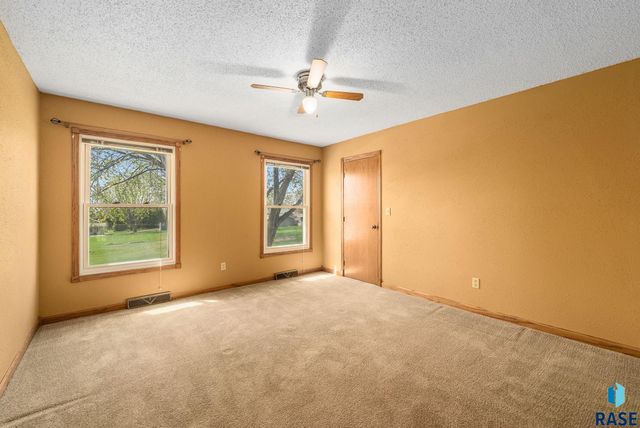 208 E 7th St Street, Crooks, SD 57020