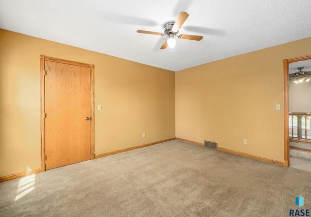 208 E 7th St Street, Crooks, SD 57020