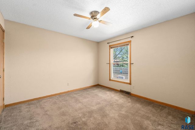208 E 7th St Street, Crooks, SD 57020